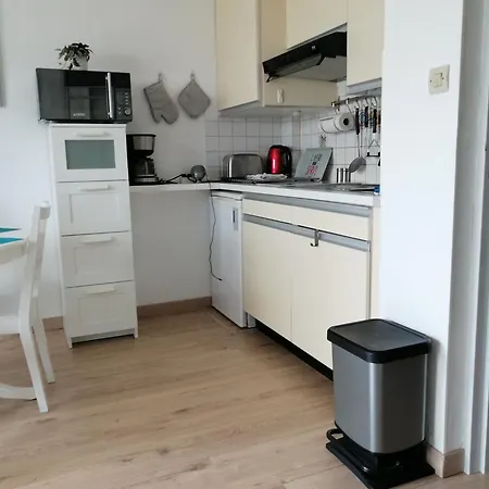 Brigitte Et Marc Нёфшатель-Ардло