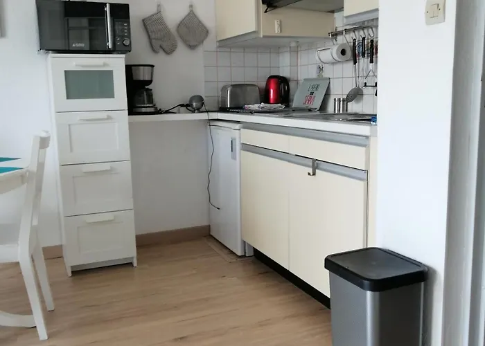 Brigitte Et Marc Нёфшатель-Ардло